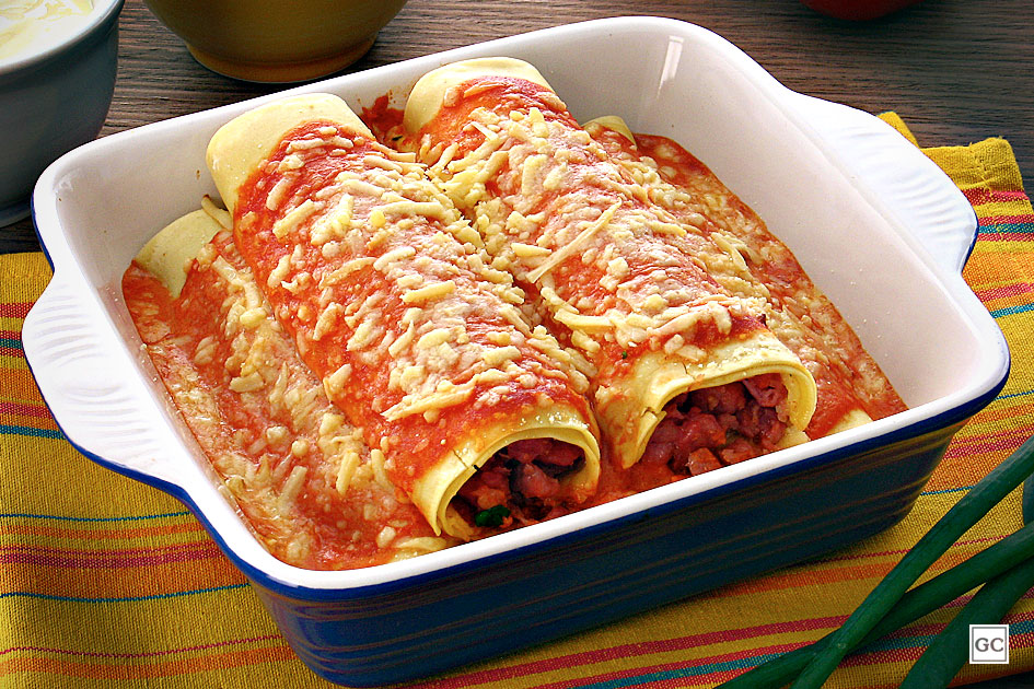 Canelone P/Q ao sugo